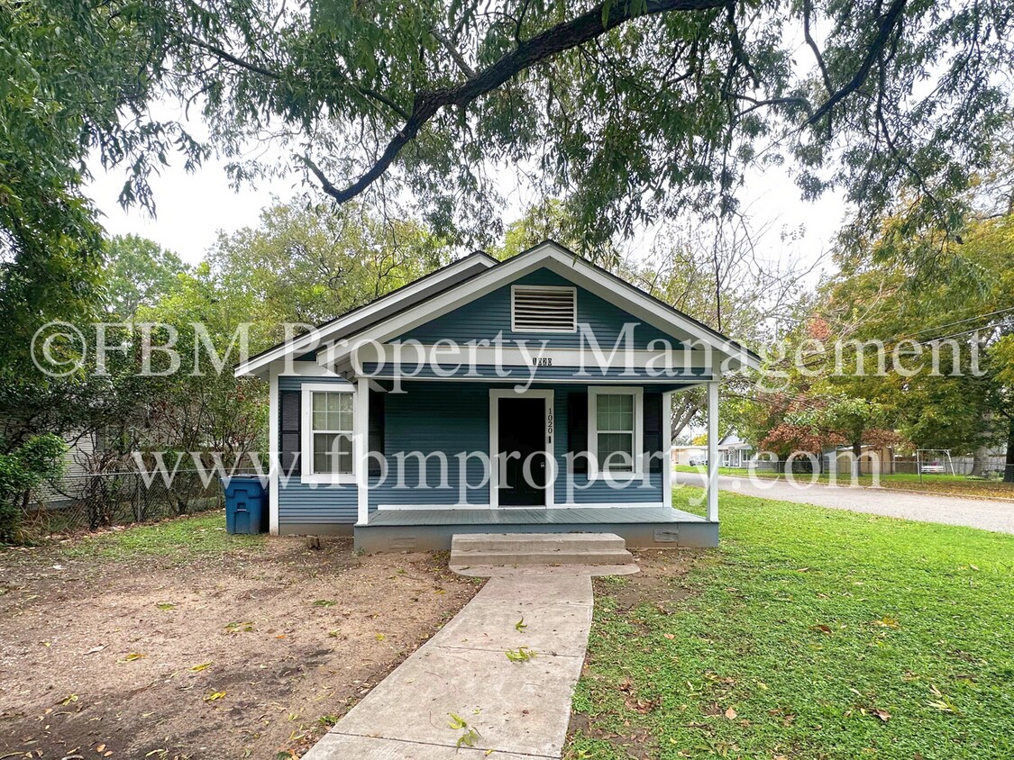 Primary Photo - 1020 Beaton - Charming 3 Bedroom, 2 Bathro...