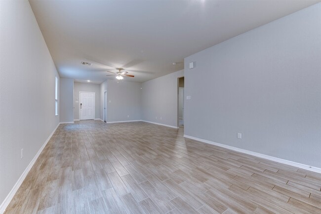 Foto del edificio - 24803 Russet Bluff Trl
