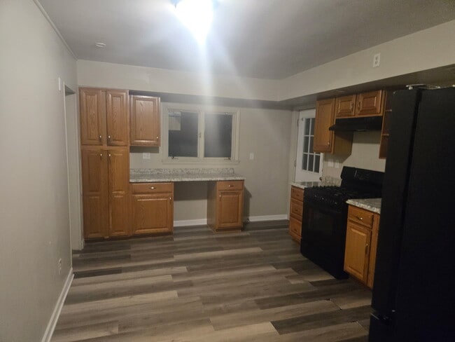 Building Photo - 920 Adams St