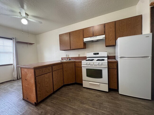 Foto del edificio - 6th &amp; N