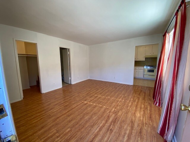 Living room-Kitchen - 4600 Sawtelle Blvd