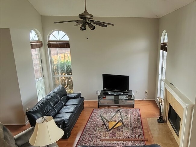 Photo - 6518 Teresa Ln House