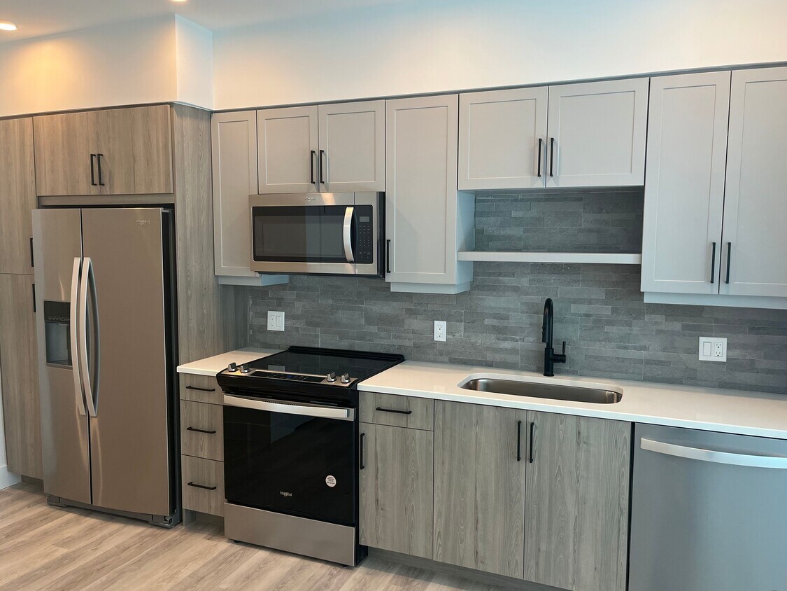 Foto principal - 30 NW 31st St