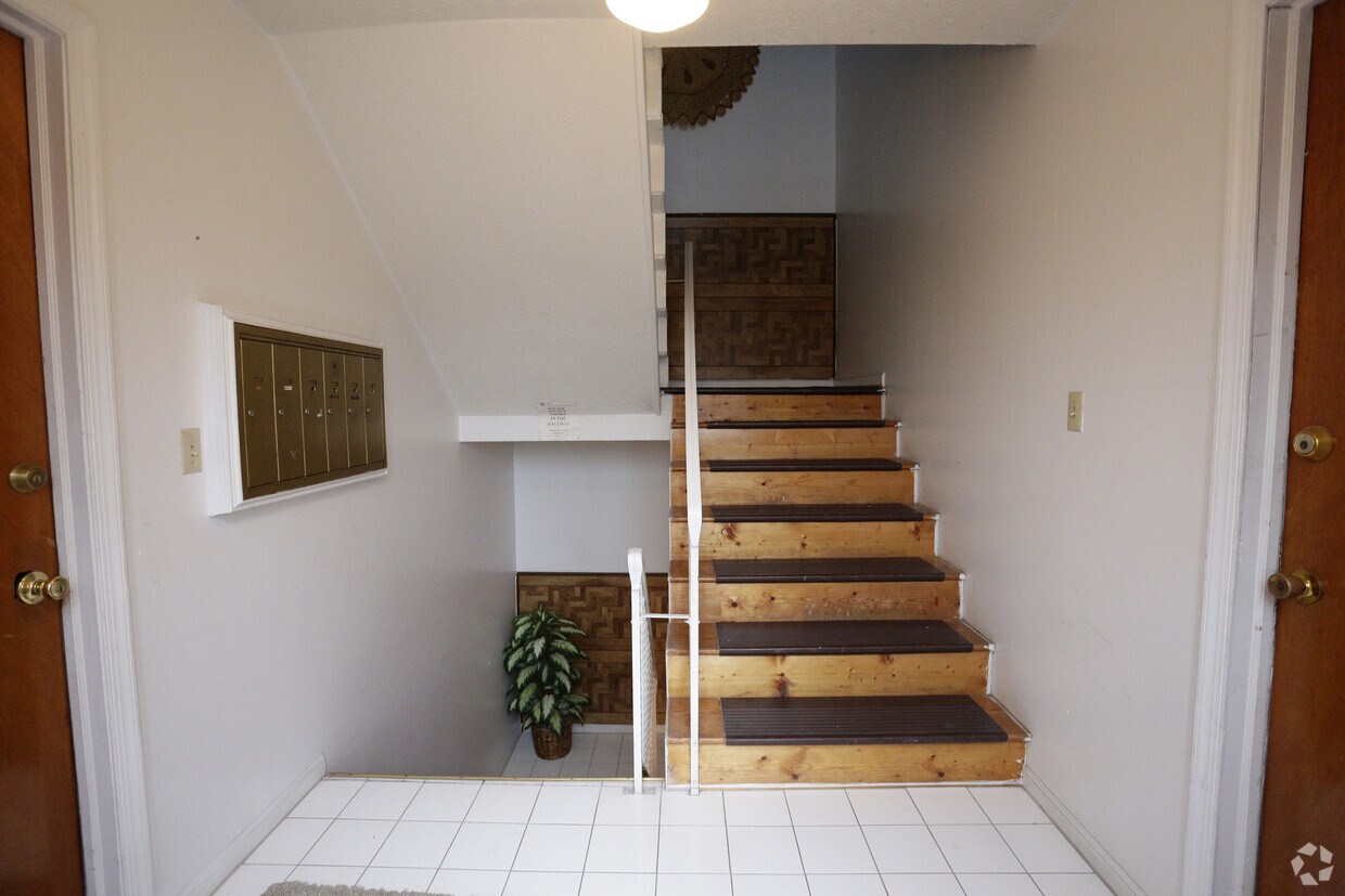 Holliday Apartaments - Lamden Court