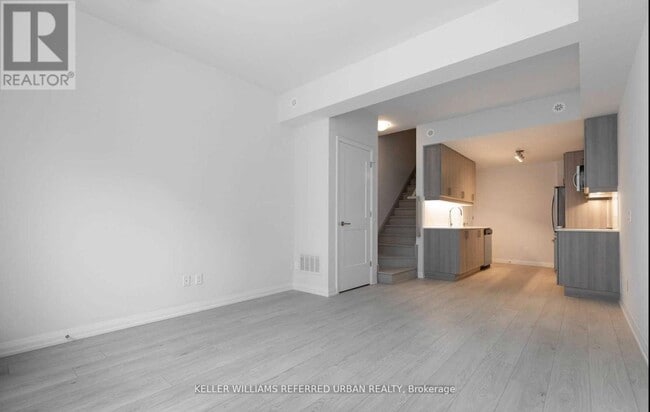 Building Photo - 1030-1030 Portage Pkwy