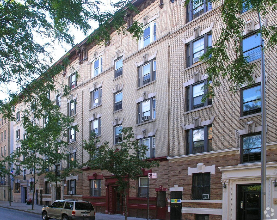 Foto del edificio - 2110 Honeywell Ave