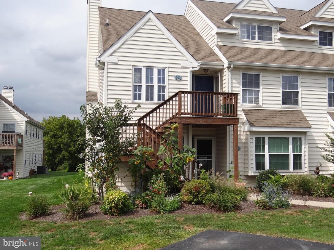 Primary Photo - 603 Lexington Way