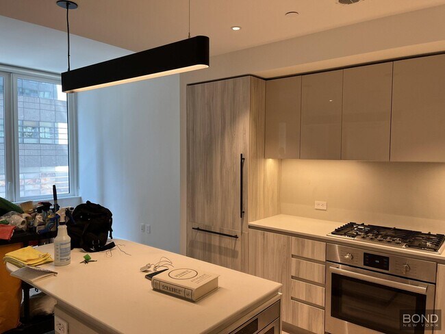 Foto del edificio - 1 W 60th St