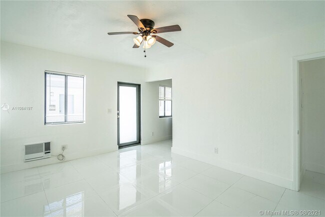 Building Photo - 7935 Crespi Blvd