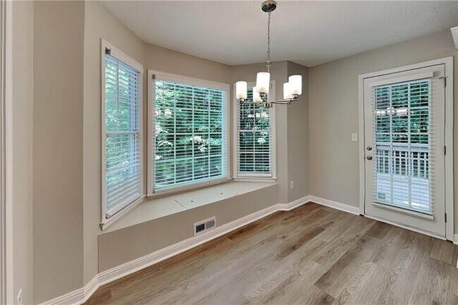 Foto del edificio - 328 Abbington Ln