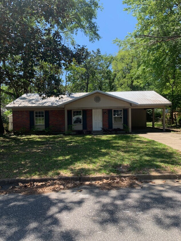 Primary Photo - 6455 Waverly Dr N
