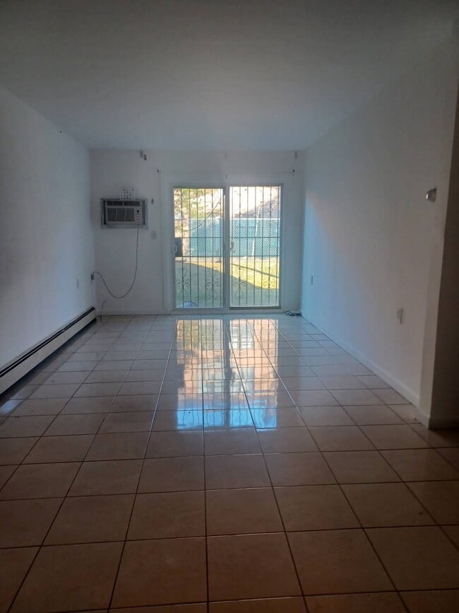 Foto del edificio - 156-0-156-79 79th St