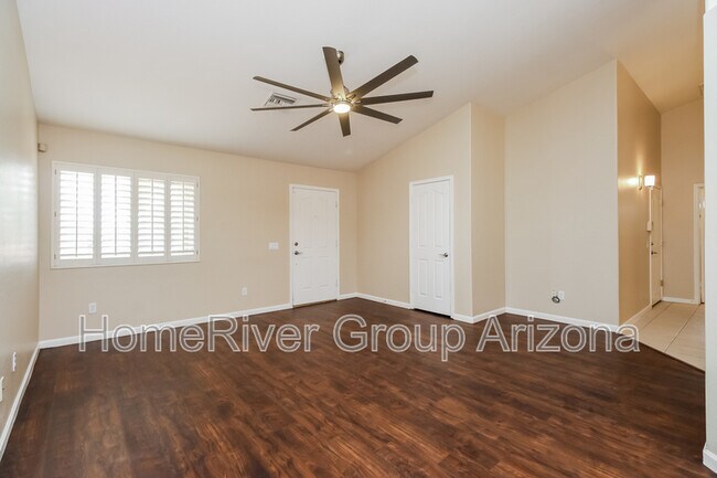 Foto del edificio - 7002 E Exmoor Dr