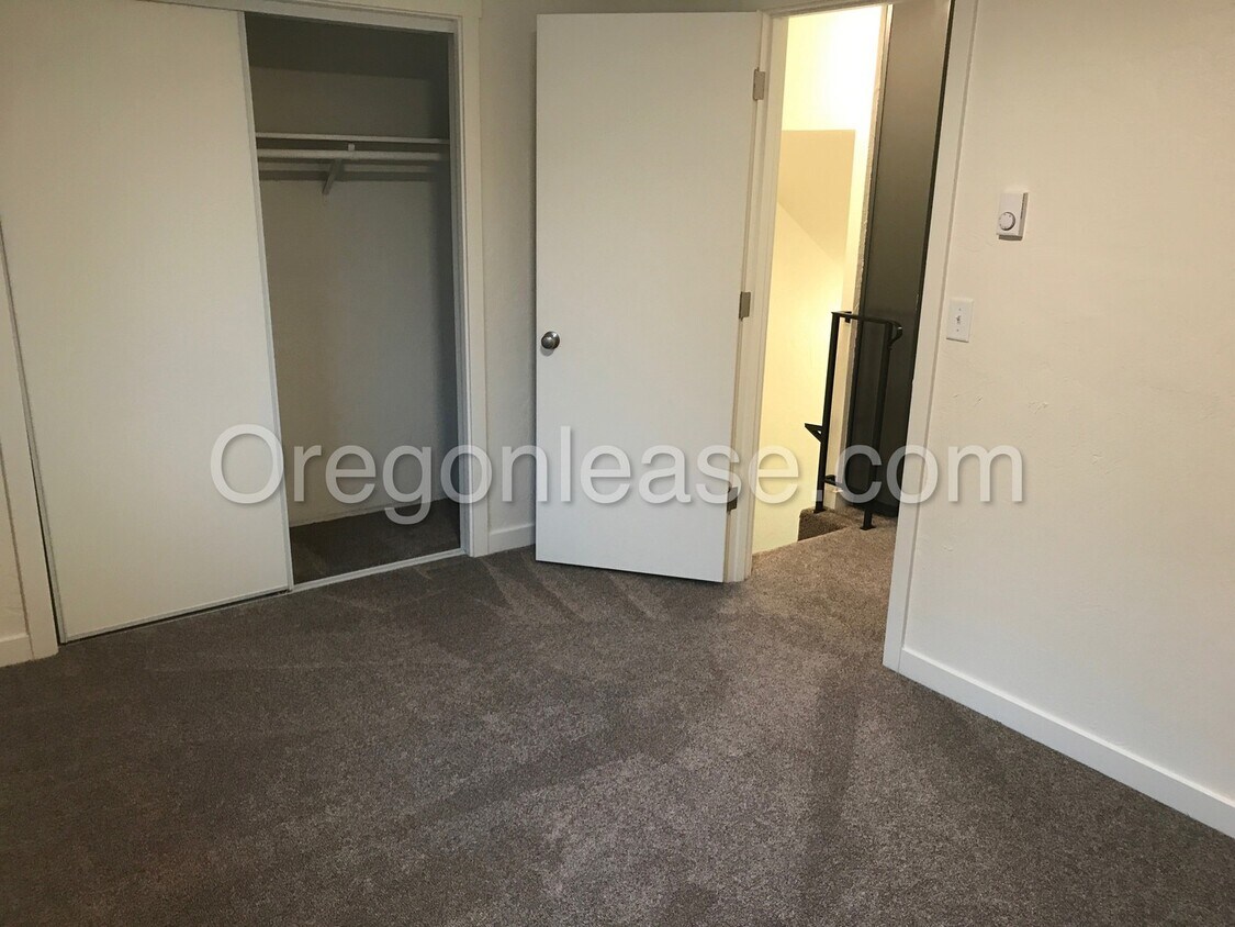 Primary Photo - Two bedroom one bath townhouse in West Spr...