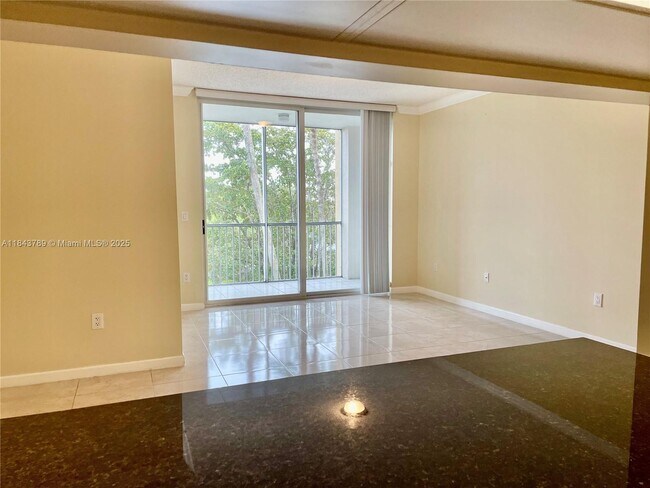 Foto del edificio - 9805 NW 52nd St