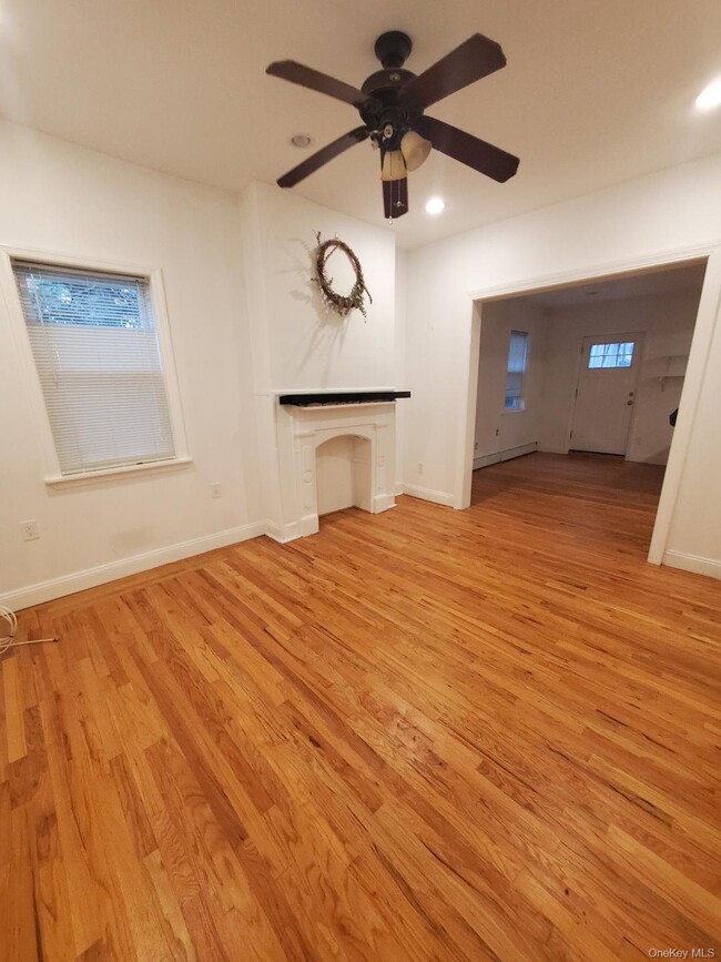 Building Photo - 58 Main St