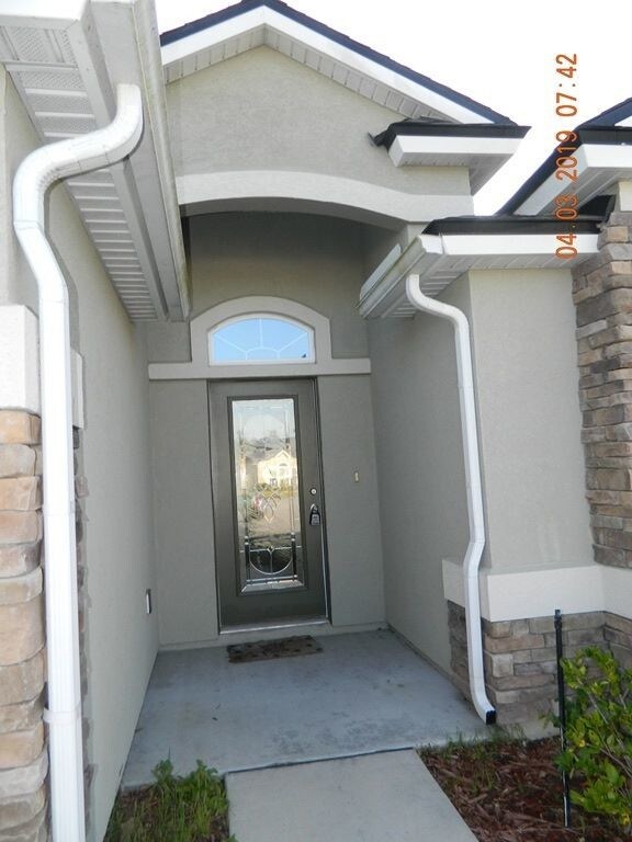 Building Photo - Corner lot home