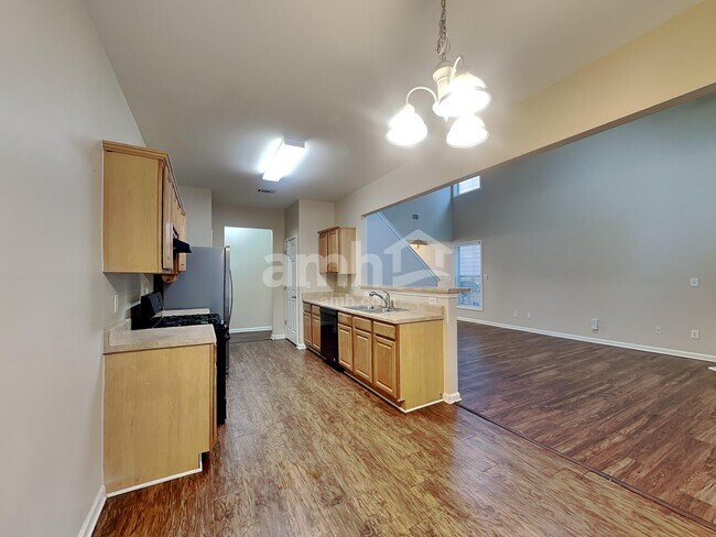 Building Photo - 2313 Worrall Hill Dr