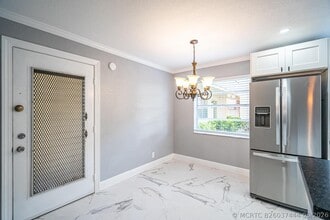 Building Photo - 244 Normandy Ln