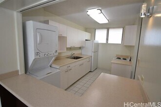 Building Photo - 780 Amana St