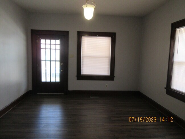 Foto del edificio - 1019 W 7th St