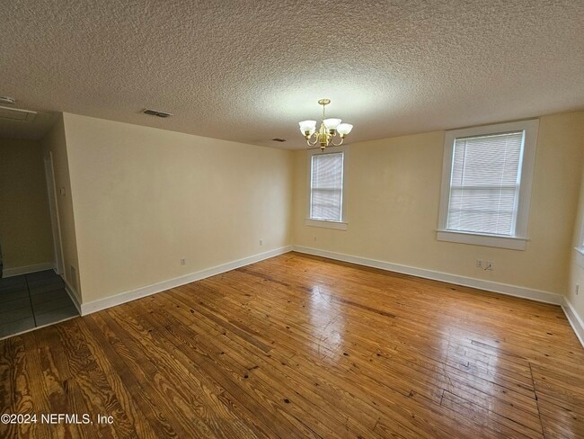 Foto del edificio - 3660 Rosemary St