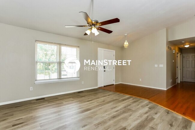 Building Photo - 3 Bedroom Pet-Friendly Home in OFALLON, MO with Main Street Renewal