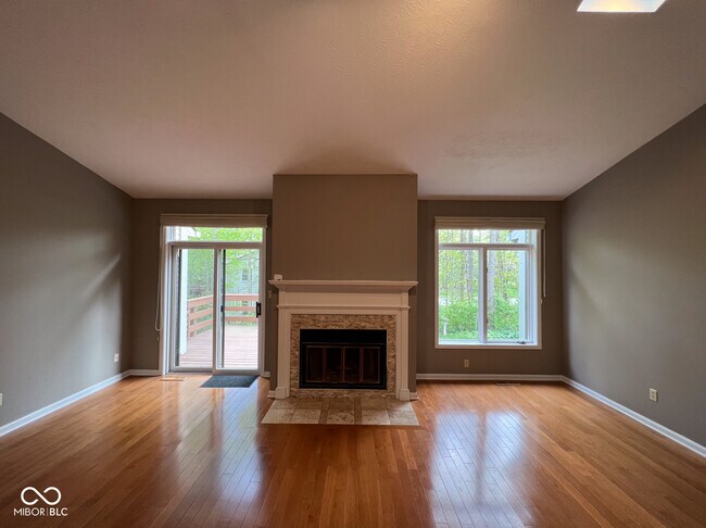 Foto del edificio - 1727 Creekside Ln W