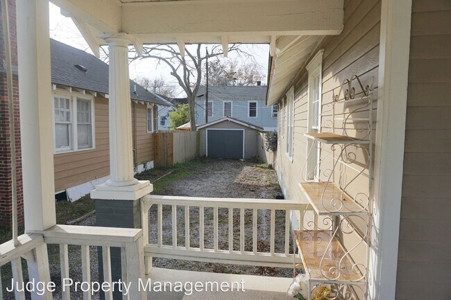 Building Photo - 3 br, 1 bath House - 1001 E. 31st Street