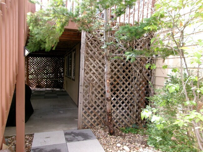 Photo - 17863 E Maplewood Cir Apartments