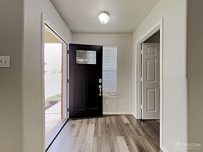 Building Photo - 6930 Garnet Trail Ln