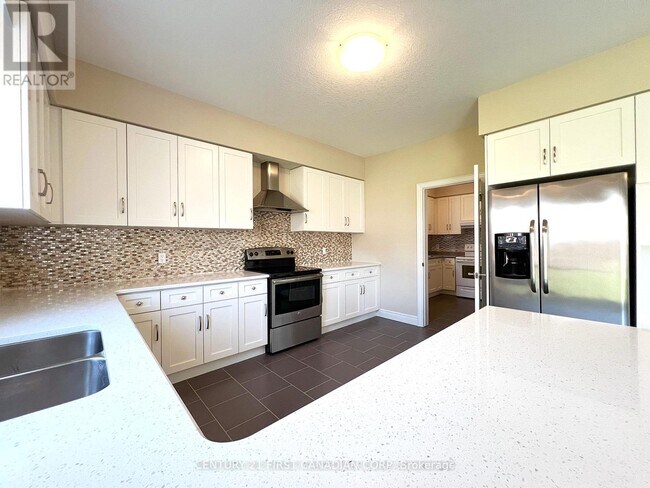 Building Photo - 75 Bradwell Chase