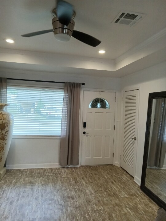 Foto del edificio - 1901 River Oaks Dr