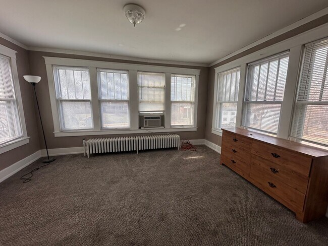 Foto del edificio - 109 E Stewart Rd