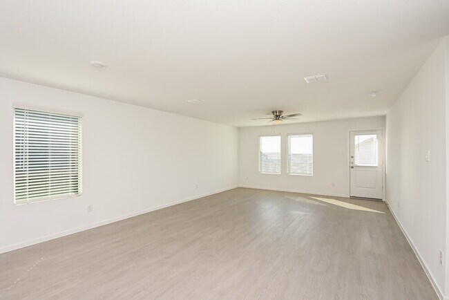 Building Photo - 10709 Revolver Dr