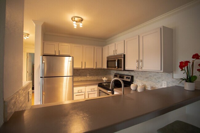 Foto del edificio - Garden Level Condo in North Boulder
