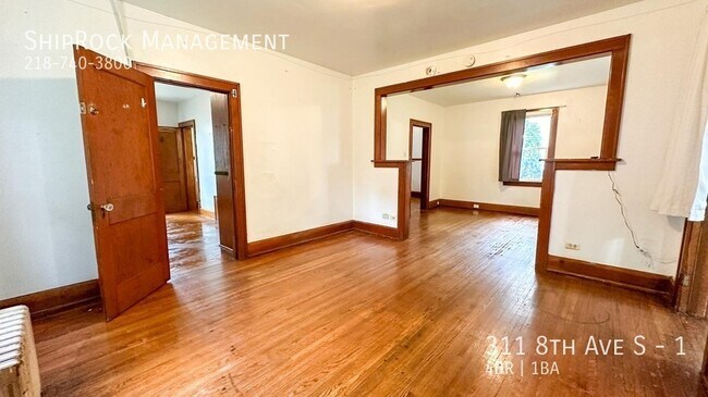 Foto del edificio - 311 8th Ave S