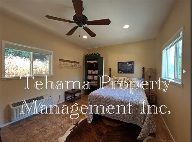 Foto del edificio - 14807 Hilltop Dr