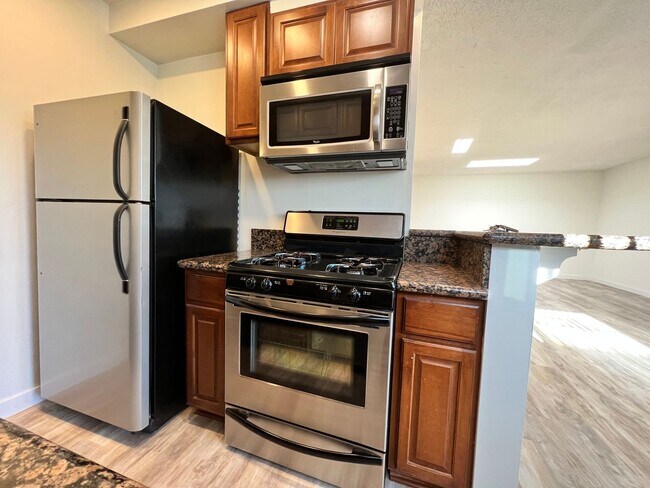 Foto del edificio - 12727 Matteson Ave