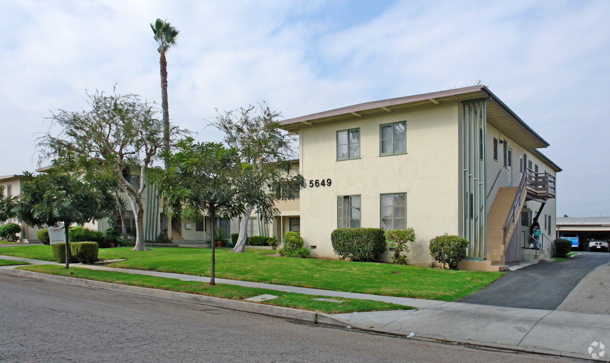 Primary Photo - Corbett Avenue Apartments