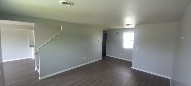 Building Photo - 25033 Cooper Ave