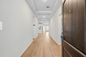 Building Photo - 4696 Peony Grn Dr