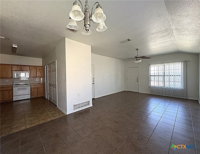 Foto del edificio - 2812 Ashley Dr