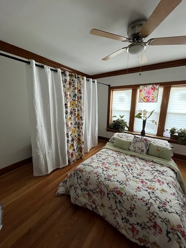 Foto del edificio - 5133 W Wrightwood Ave