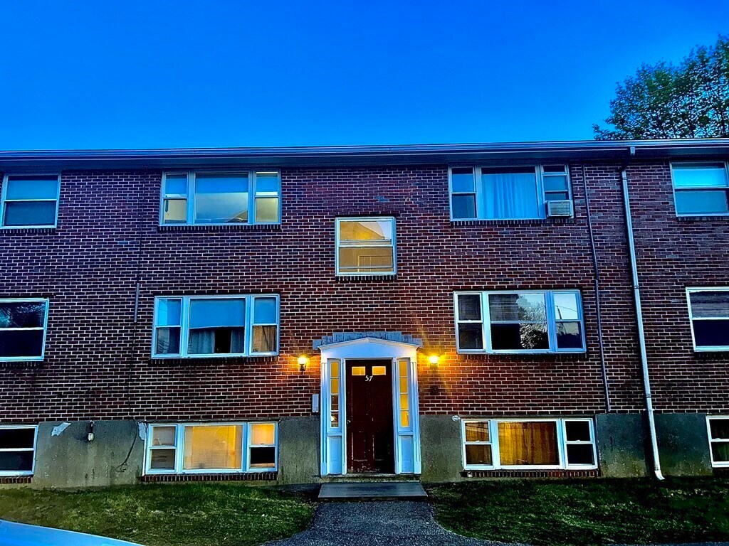 Primary Photo - 57 Newbury Ave