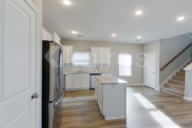 Building Photo - 7321 Foggy River Dr