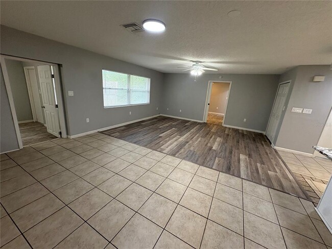 Building Photo - 1730 N County Rd 19A