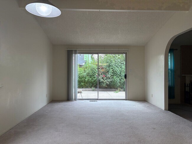 Foto del edificio - 3 Bedroom Home in Sparks!