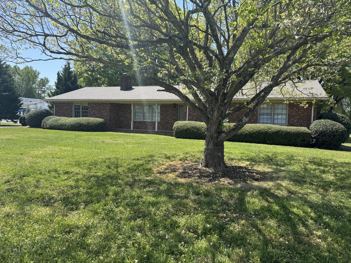 Primary Photo - 4715 Rimer Rd