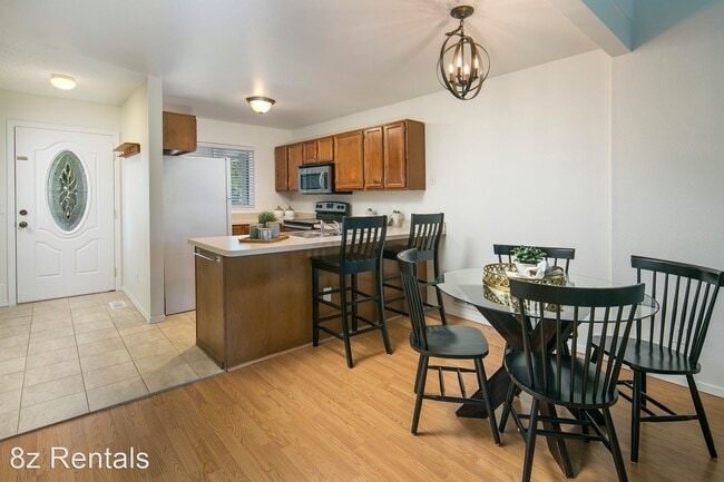 Building Photo - 3 br, 3 bath House - 483 Fillmore Court